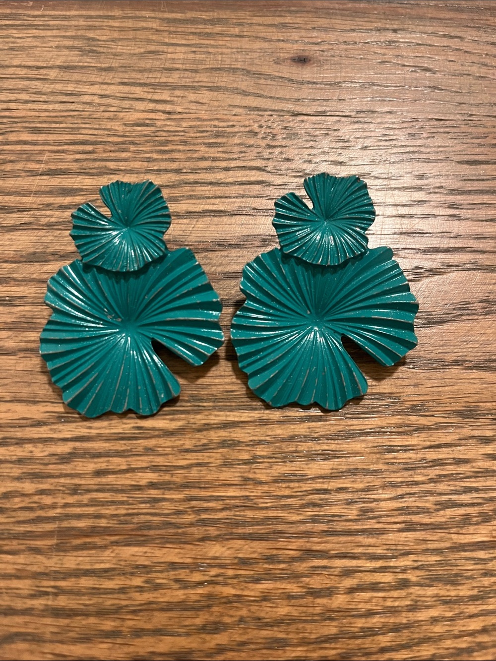 Vintage earrings GUC